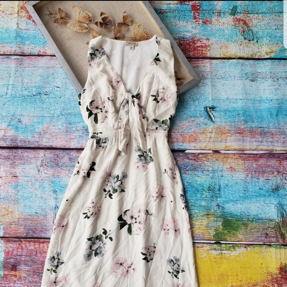 100% Silk Lucky Brand Floral Tie Front Maxi Dress